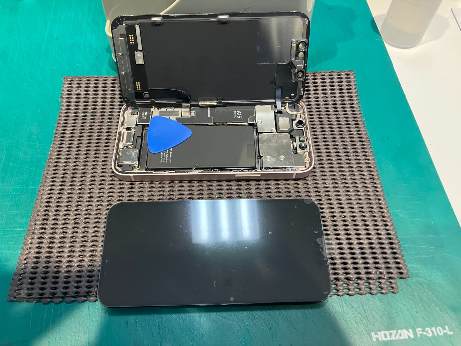 ふじみ野市、川越市、所沢市でiPhone13miniの液晶画面交換ならスマホ修理工房イオン大井店にお任せください！